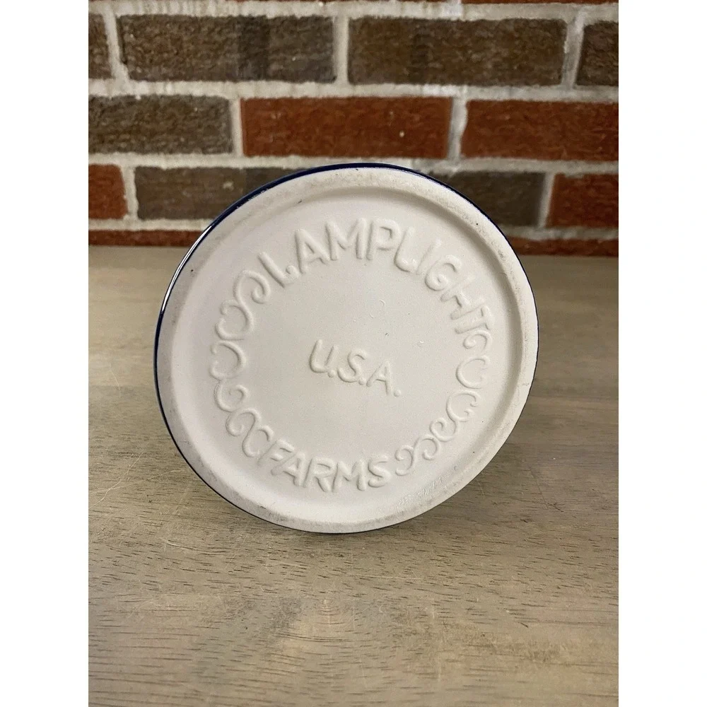 Vtg. Lamplight Farms Blue& White Ceramic Oil Lamp. 13